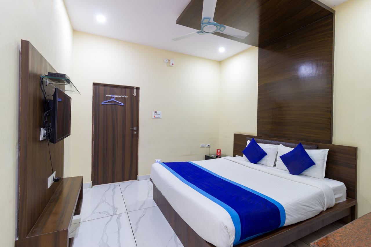 โอโย 7627 รอยัล พลาซา Hotel ไฮเดอราบัด ภายนอก รูปภาพ