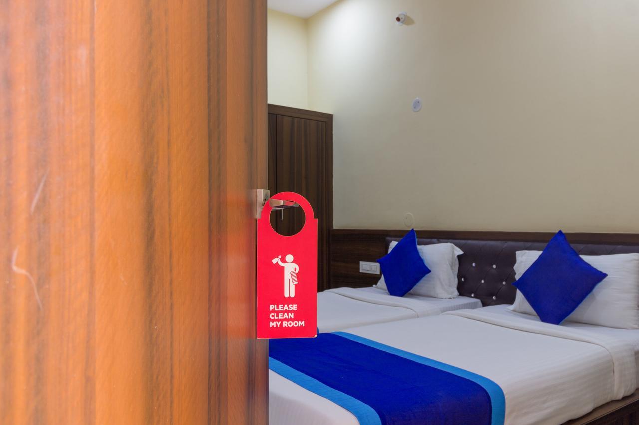 โอโย 7627 รอยัล พลาซา Hotel ไฮเดอราบัด ภายนอก รูปภาพ