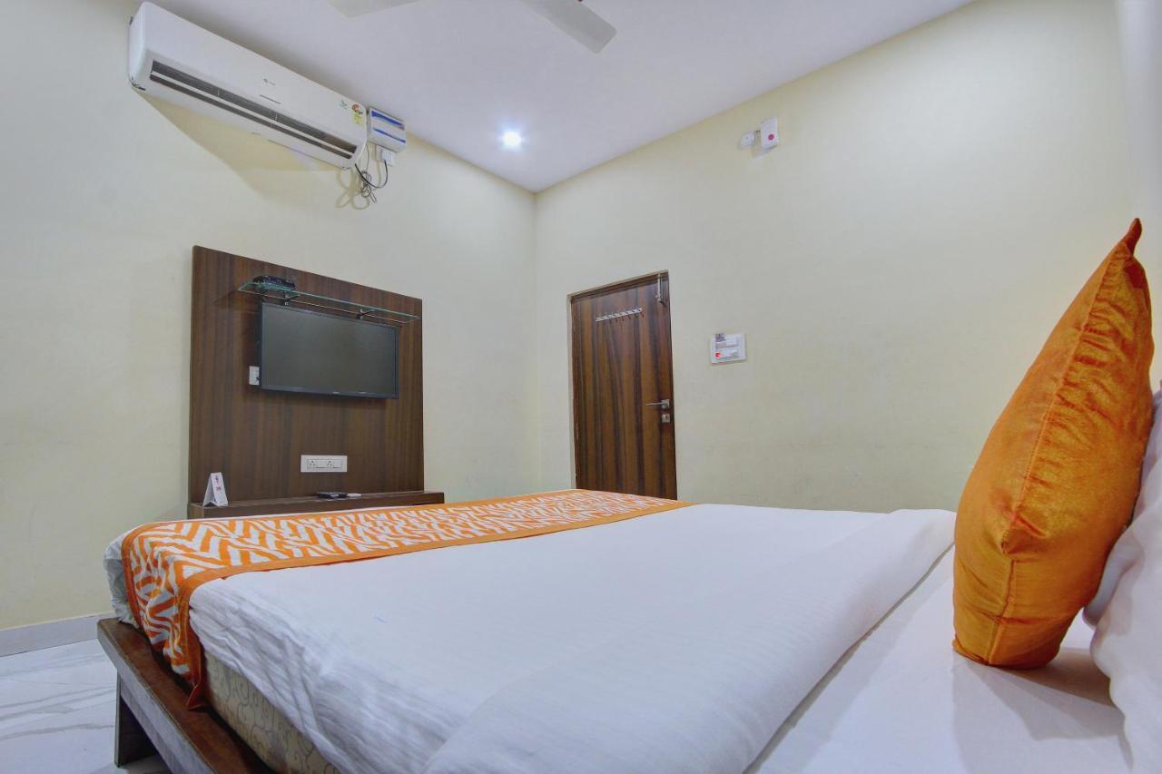 โอโย 7627 รอยัล พลาซา Hotel ไฮเดอราบัด ภายนอก รูปภาพ